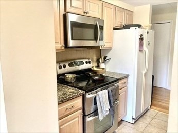 1933 Commonwealth Ave, Brighton