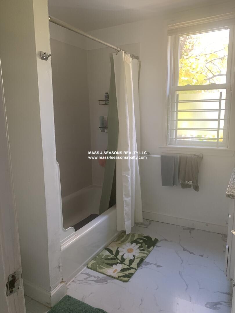 22 Fisher Ave, Mission Hill