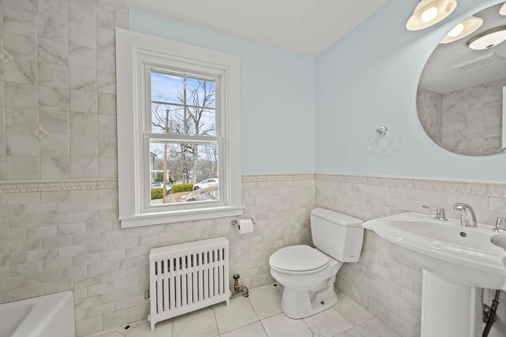 60 Powder House Rd, Lawrence Estates