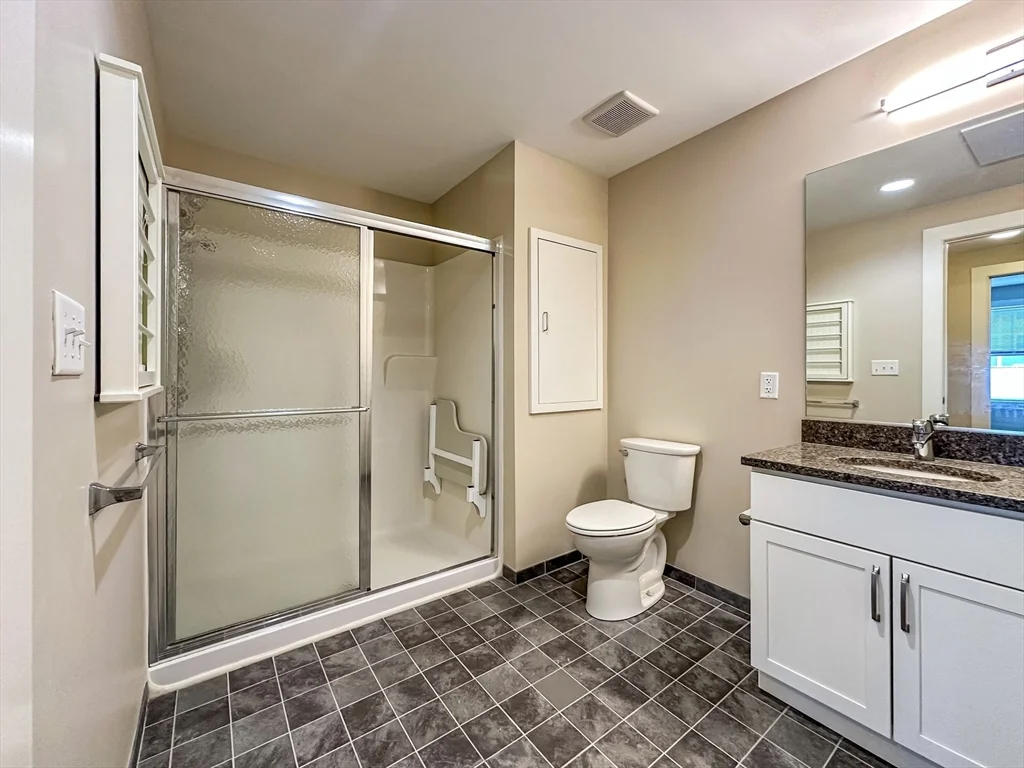 25 Stonehaven Dr, Weymouth