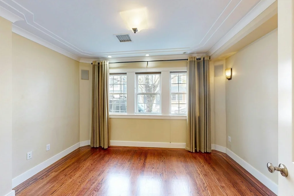 184 K St, South Boston