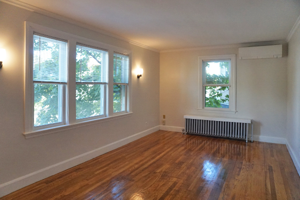 95 Adams St, South Side