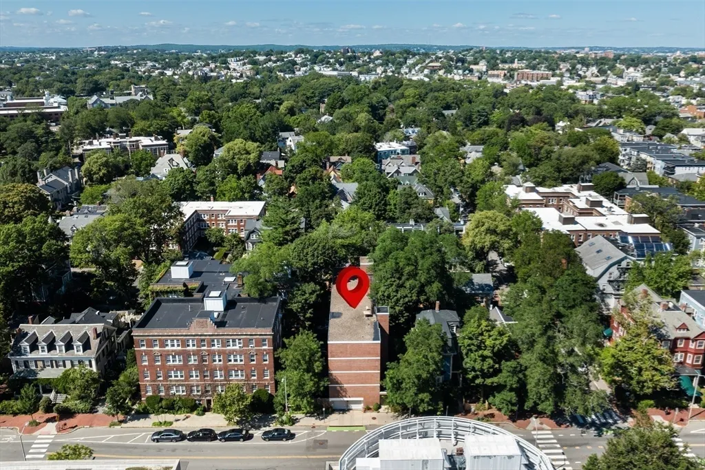 1691 Cambridge St, Mid-Cambridge
