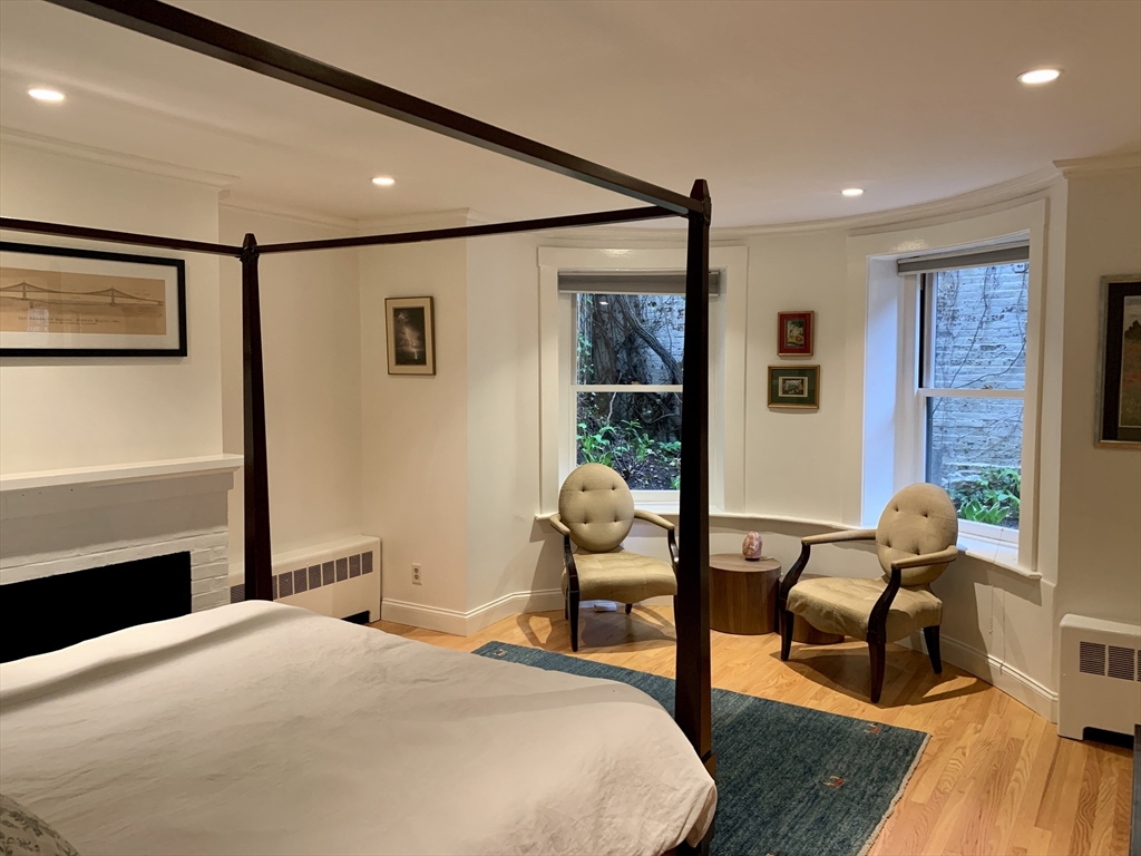 3 Walnut St, Beacon Hill