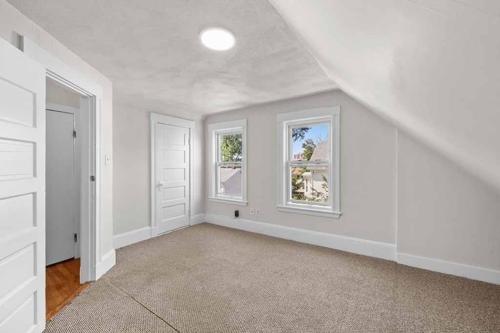 85 Linden Ave, West End