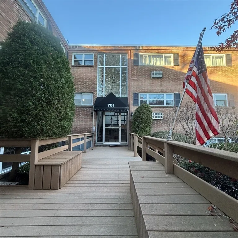 701 Adams St, Dorchester