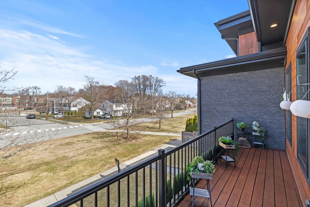 706 Saw Mill Brook Pkwy, Newton Center