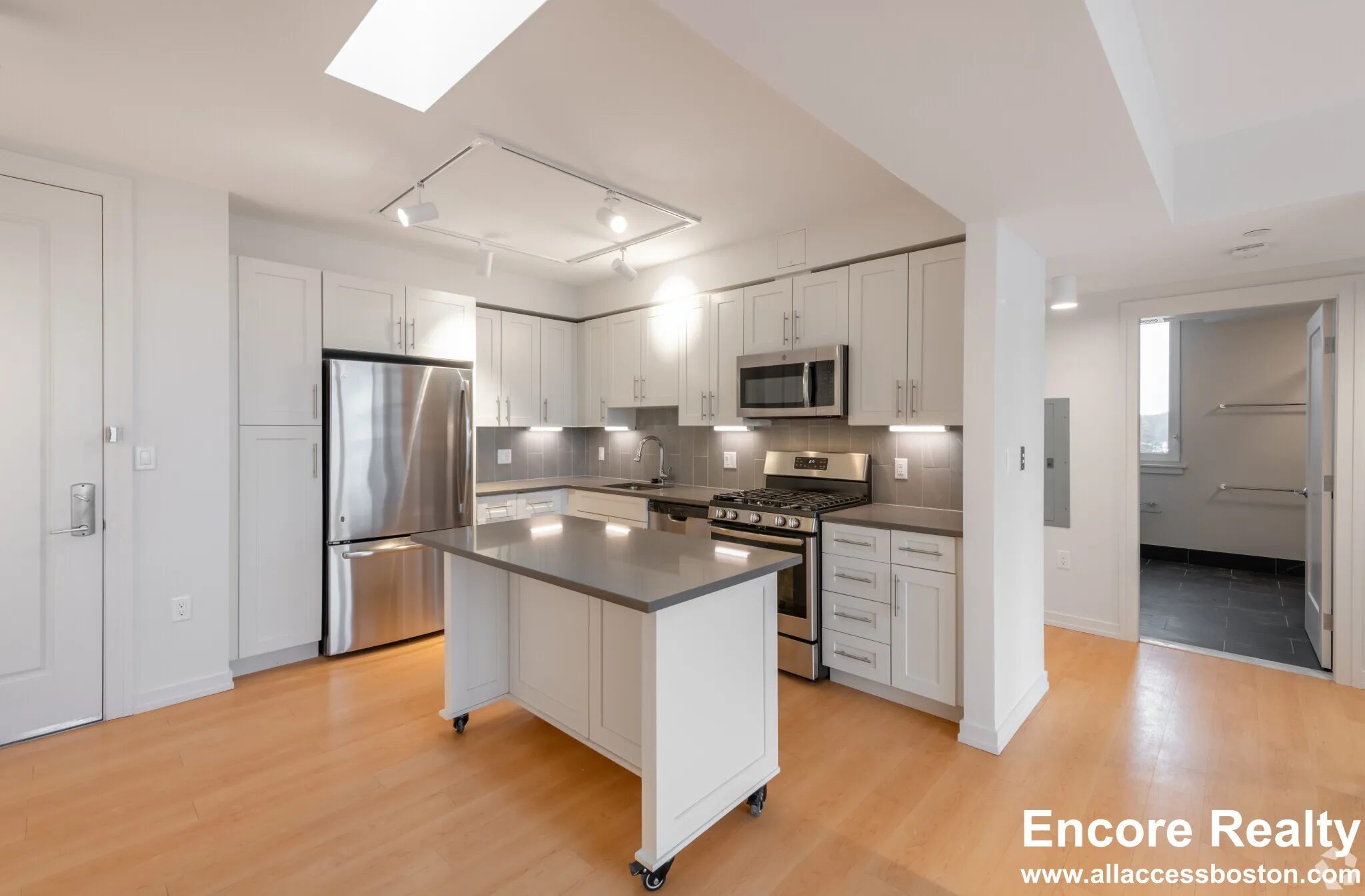 77 New St, Neighborhood Nine