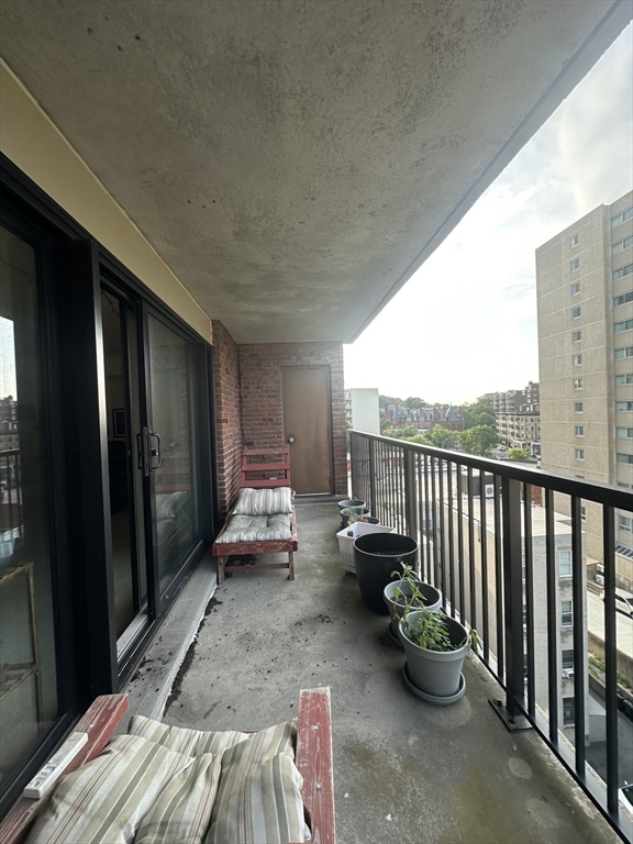 49 Marion St, Coolidge Corner