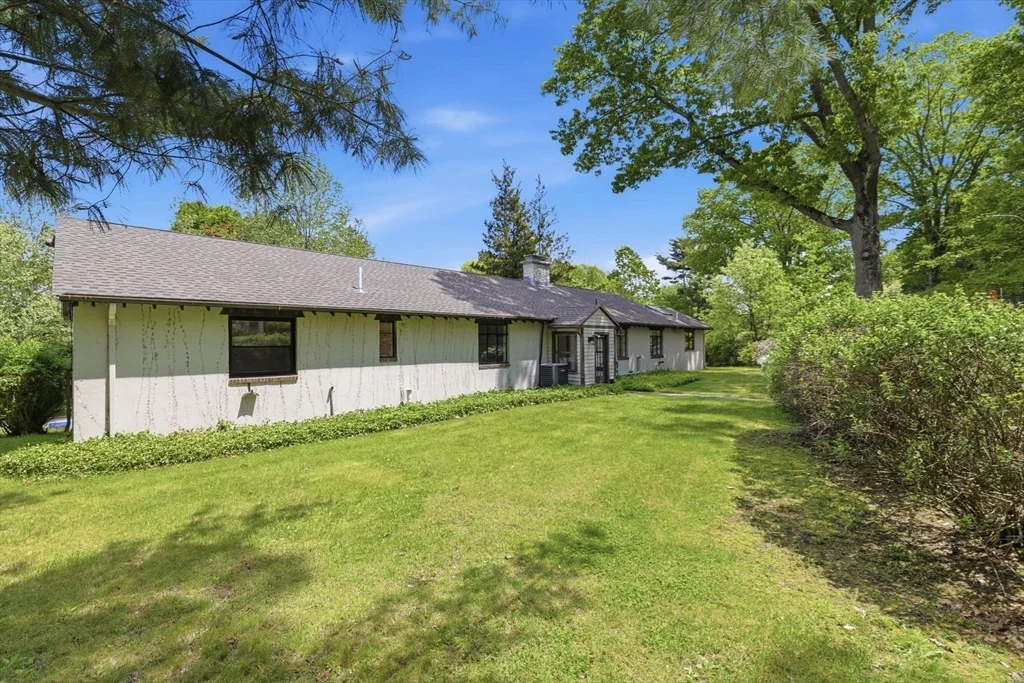 180 Eliot St, Chestnut Hill