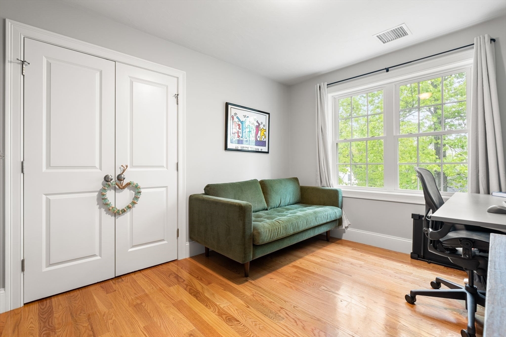 74 Bald Eagle Rd, Weymouth