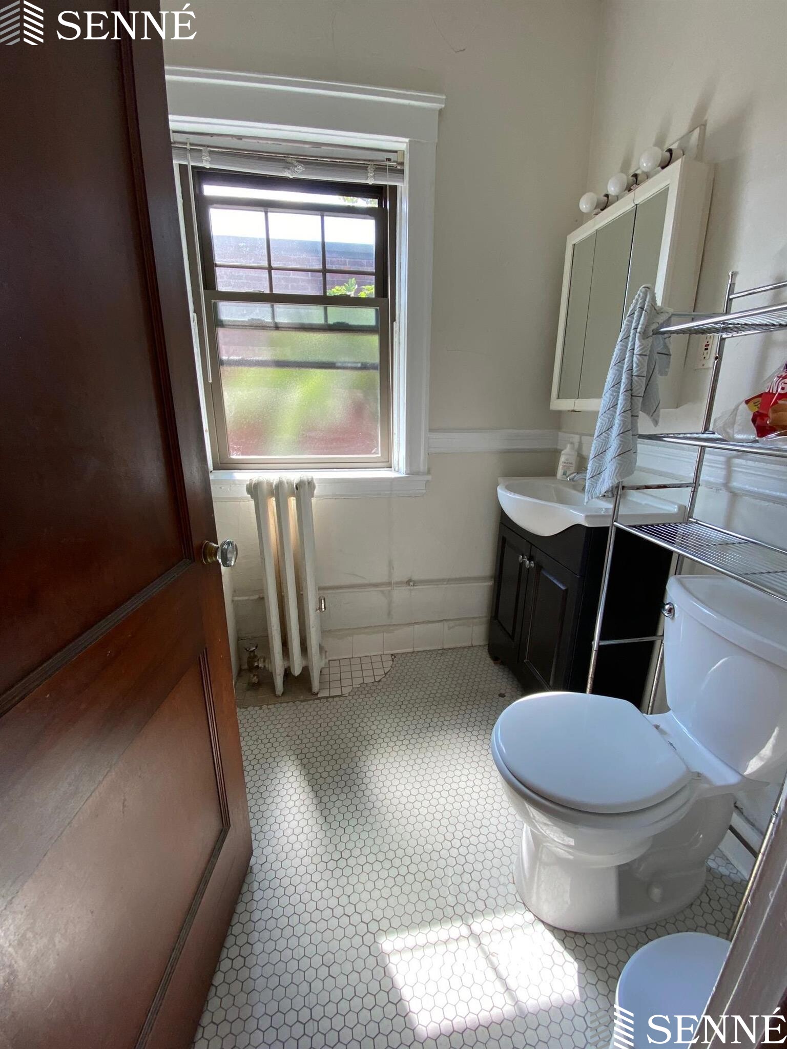 5 Linnaean St, Neighborhood Nine