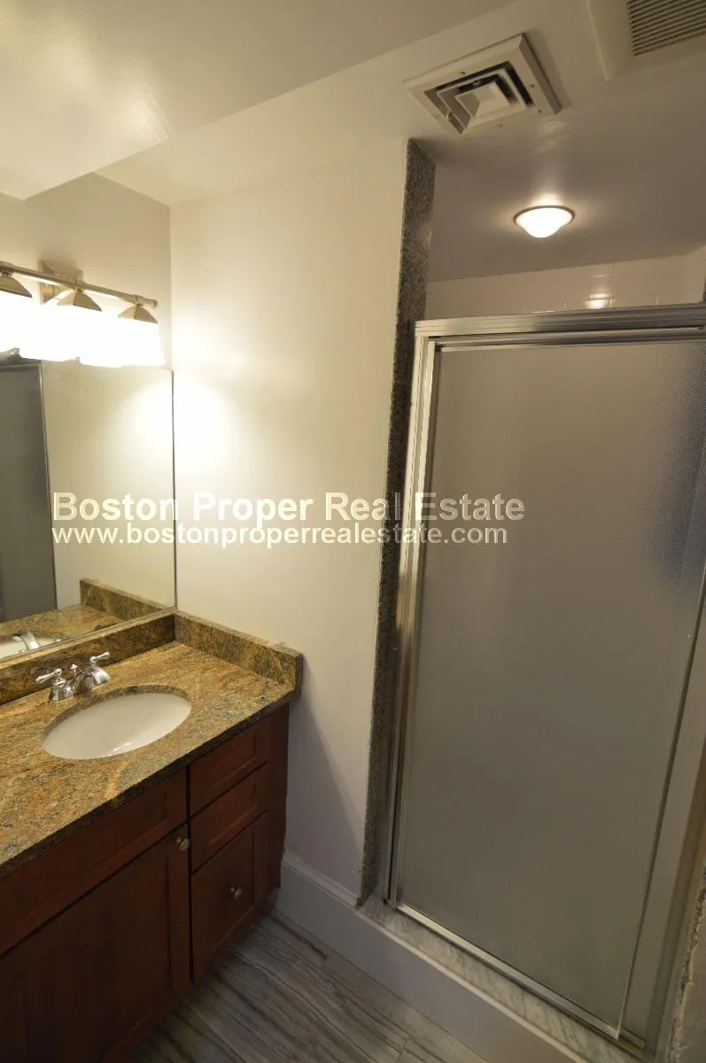 64 Louis Prang St, Longwood