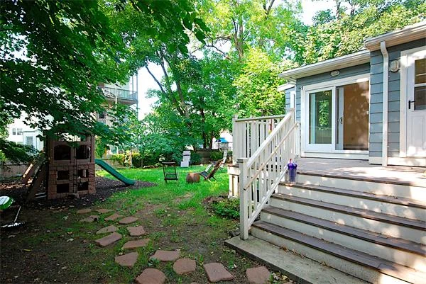 111 Fayerweather St, West Cambridge