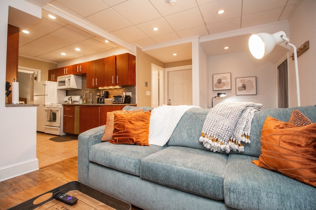 1253 Beacon St, Coolidge Corner