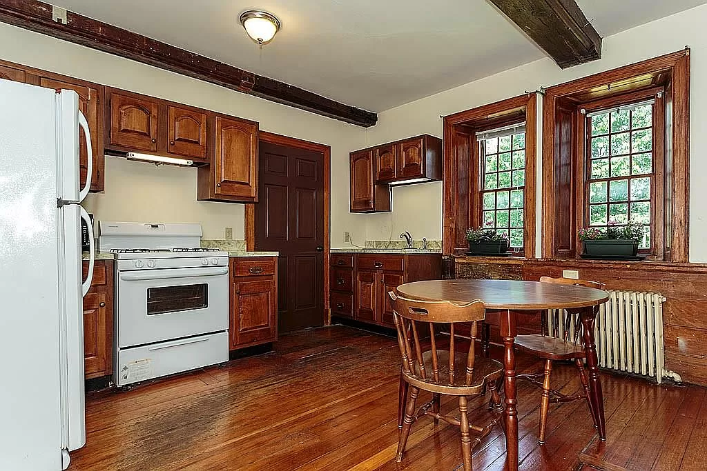 350 Riverside Ave, Medford