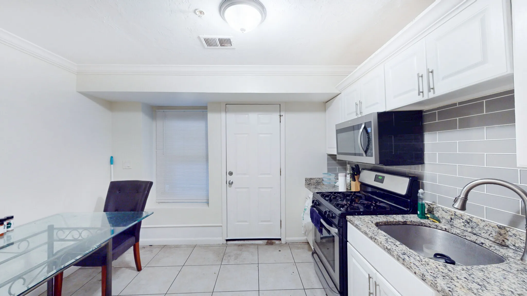 712 Shawmut Ave, South End