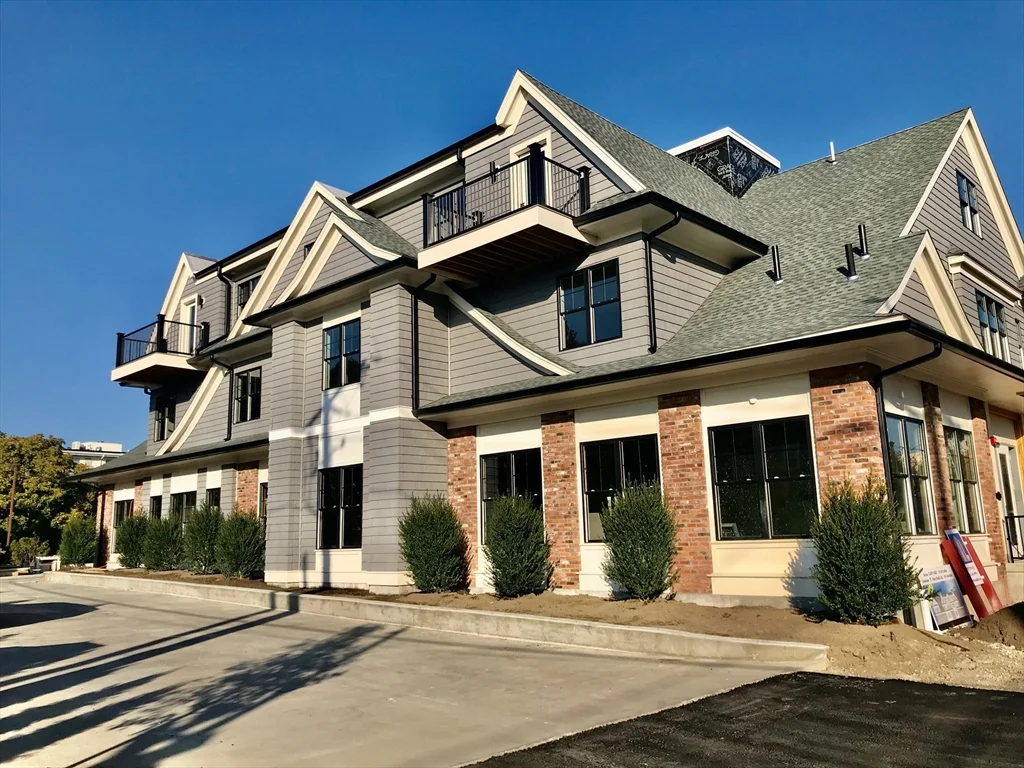 15 Oak, Needham