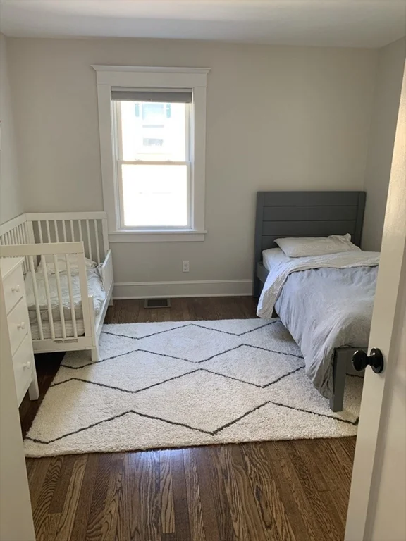 55 Eliot Cres, Chestnut Hill