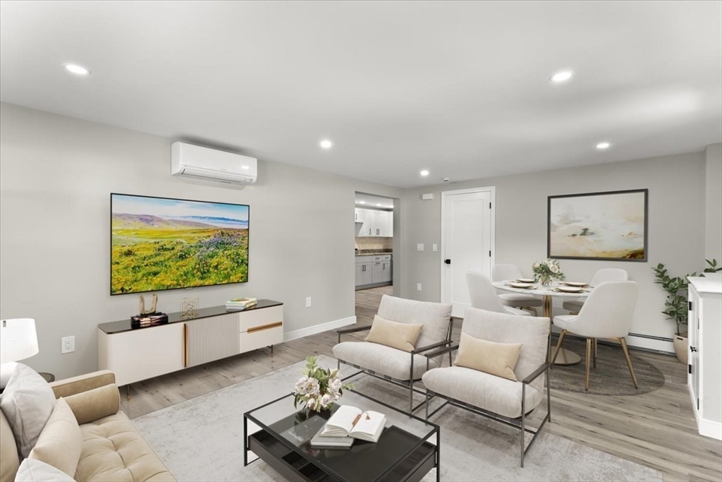 19 Coach Ln, Norwood