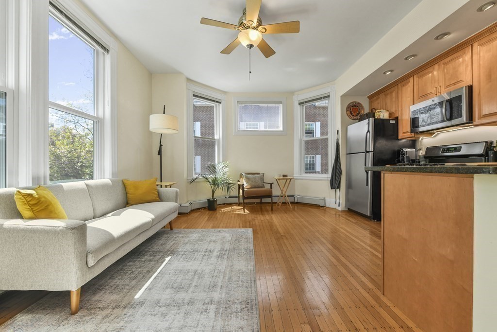 156 Sycamore St, Winter Hill