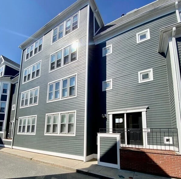 128 Tudor St, South Boston