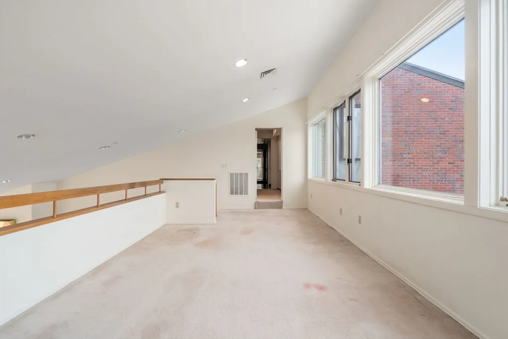 241 Perkins St, Jamaica Plain