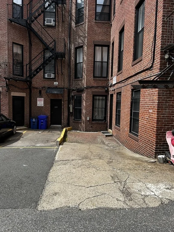 298 Marlborough, Back Bay