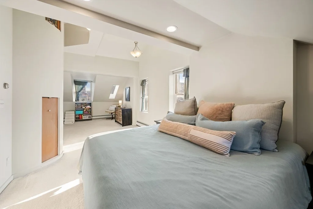 468 Shawmut Ave, South End