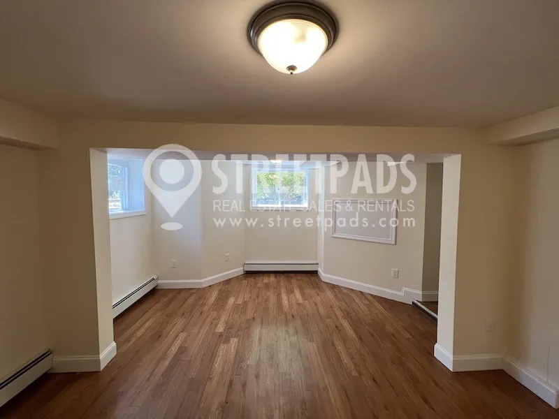 381 Harvard St, Mid-Cambridge