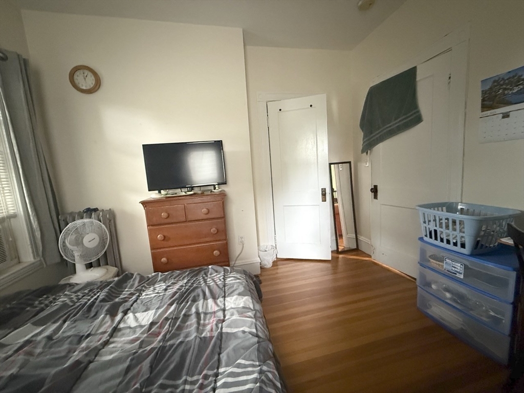 34 Belknap St, Tufts University