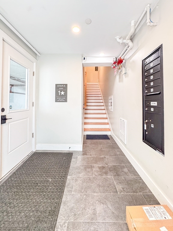 231 Maverick St, East Boston