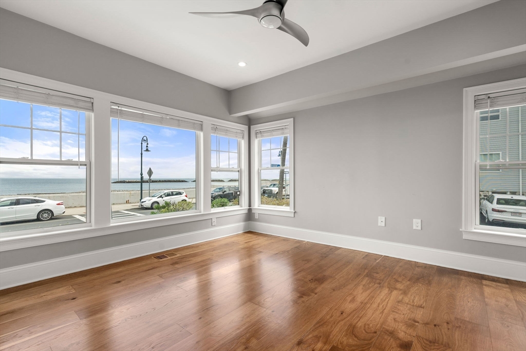 176 Winthrop Shore Dr, Winthrop