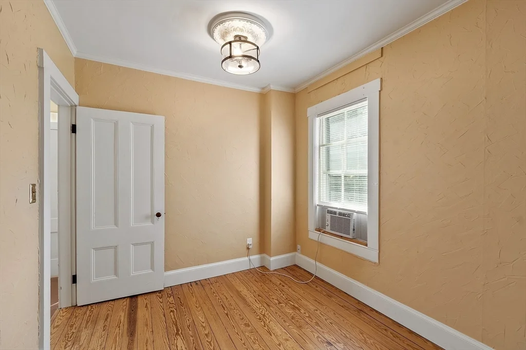 29 River Rd, Pepperell