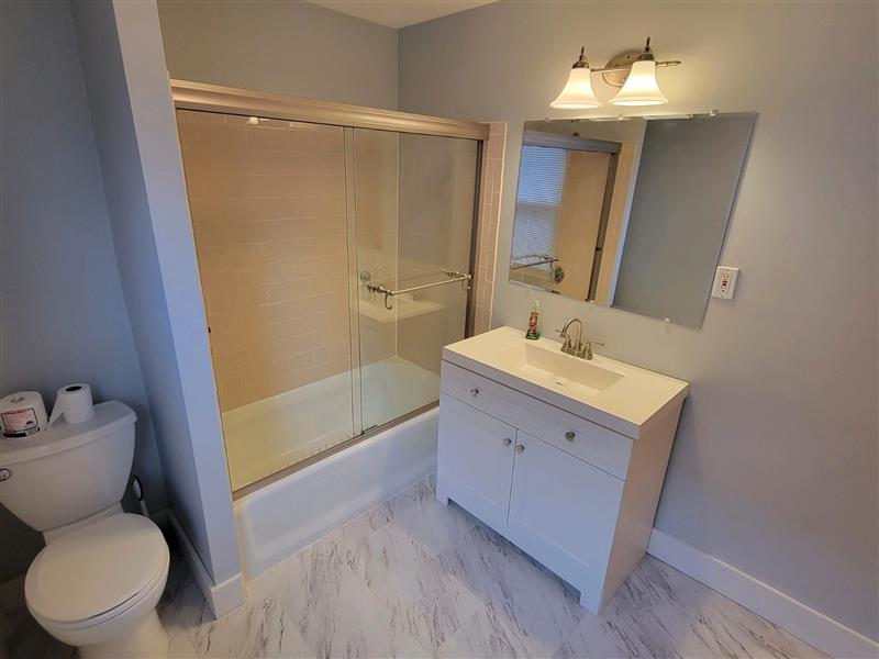 89 Cedar St, Powder House Square