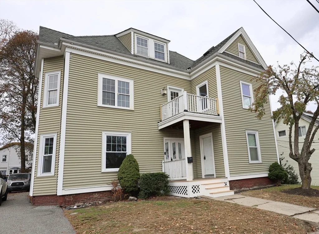 15 Warren, Stoneham