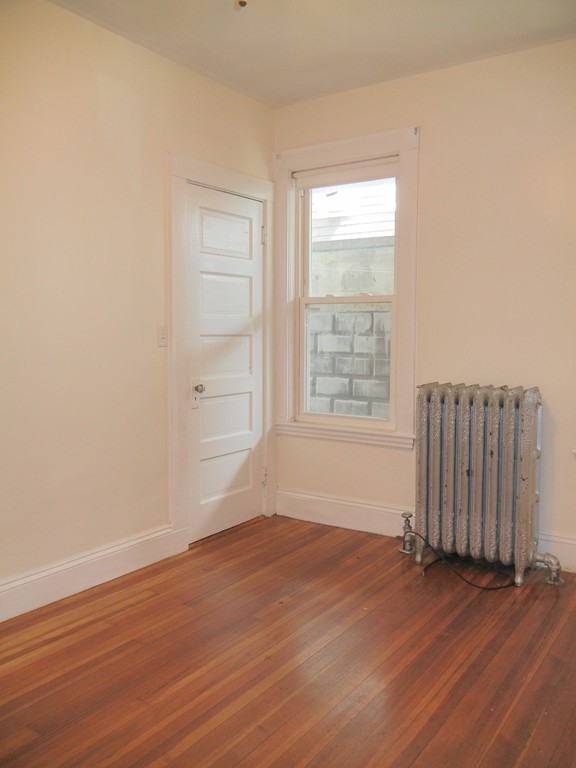 8 Pleasant St, Dorchester