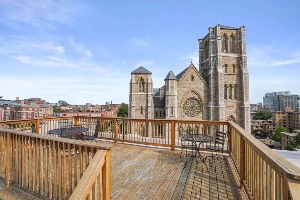 1411 Washington St, South End