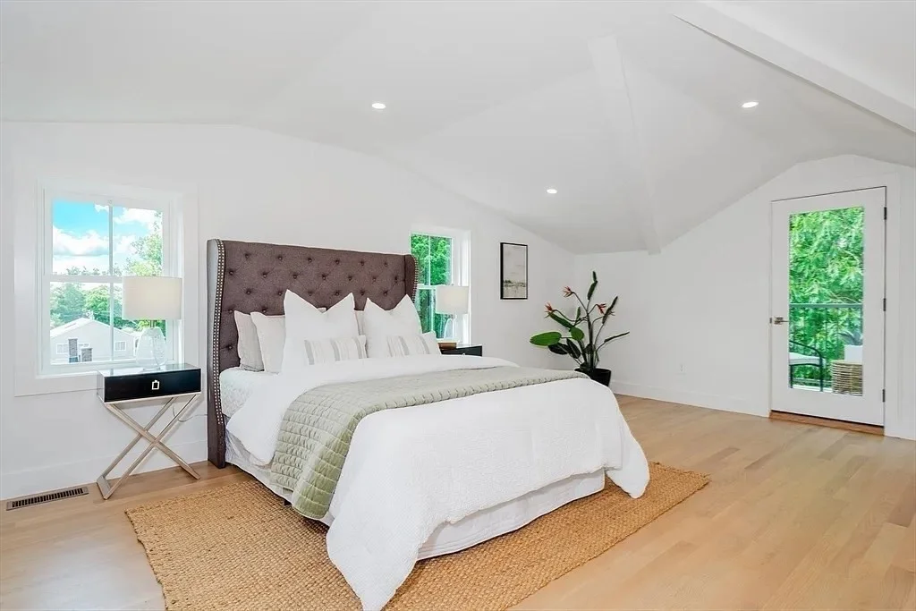 35 John St, Newton