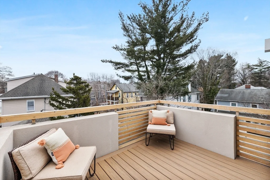 80 Alpine St, West Cambridge