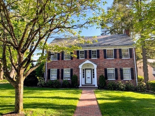 6 Surrey Rd, Newtonville