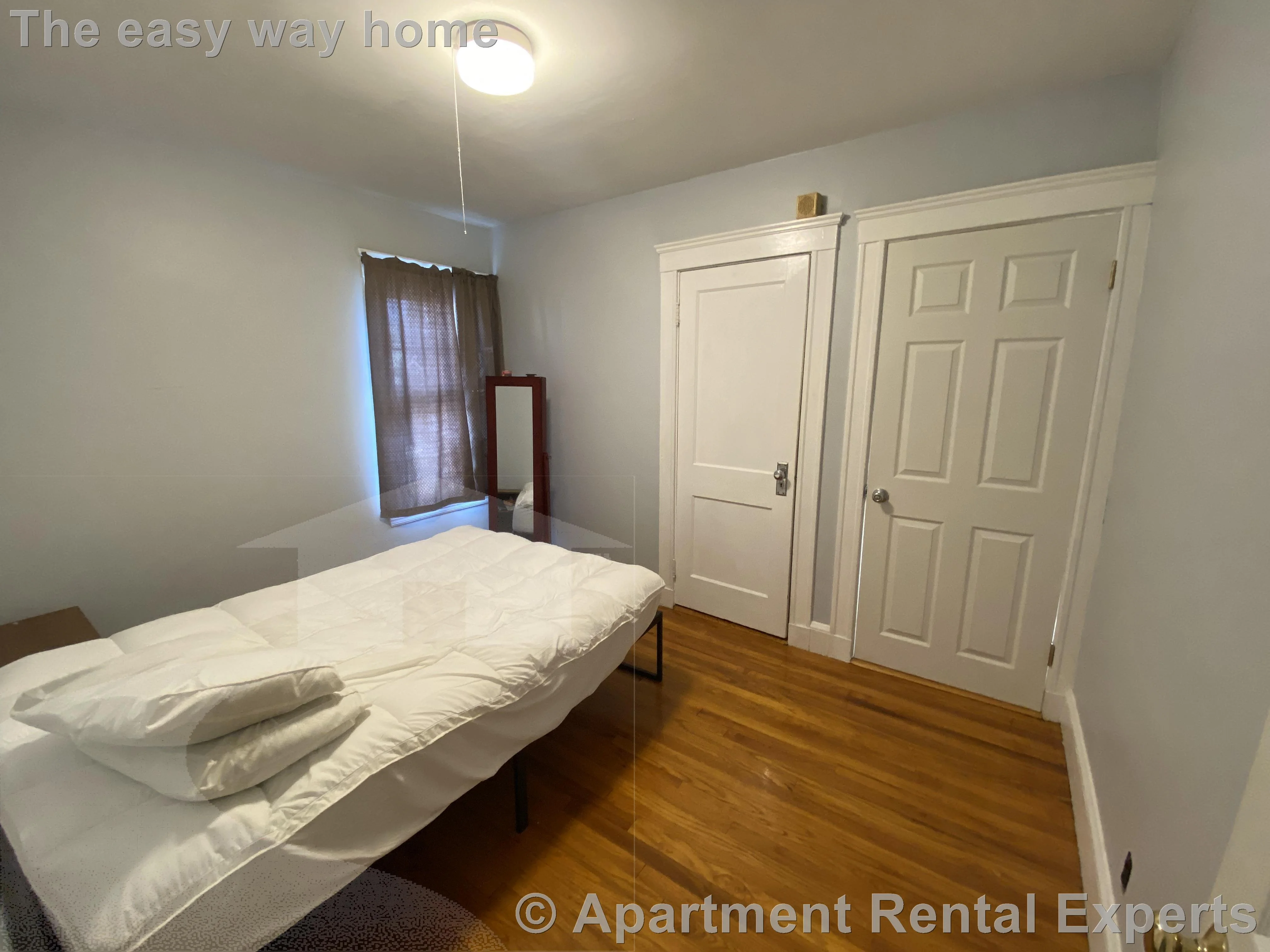 2-4 Goldsmith Ave, Tufts