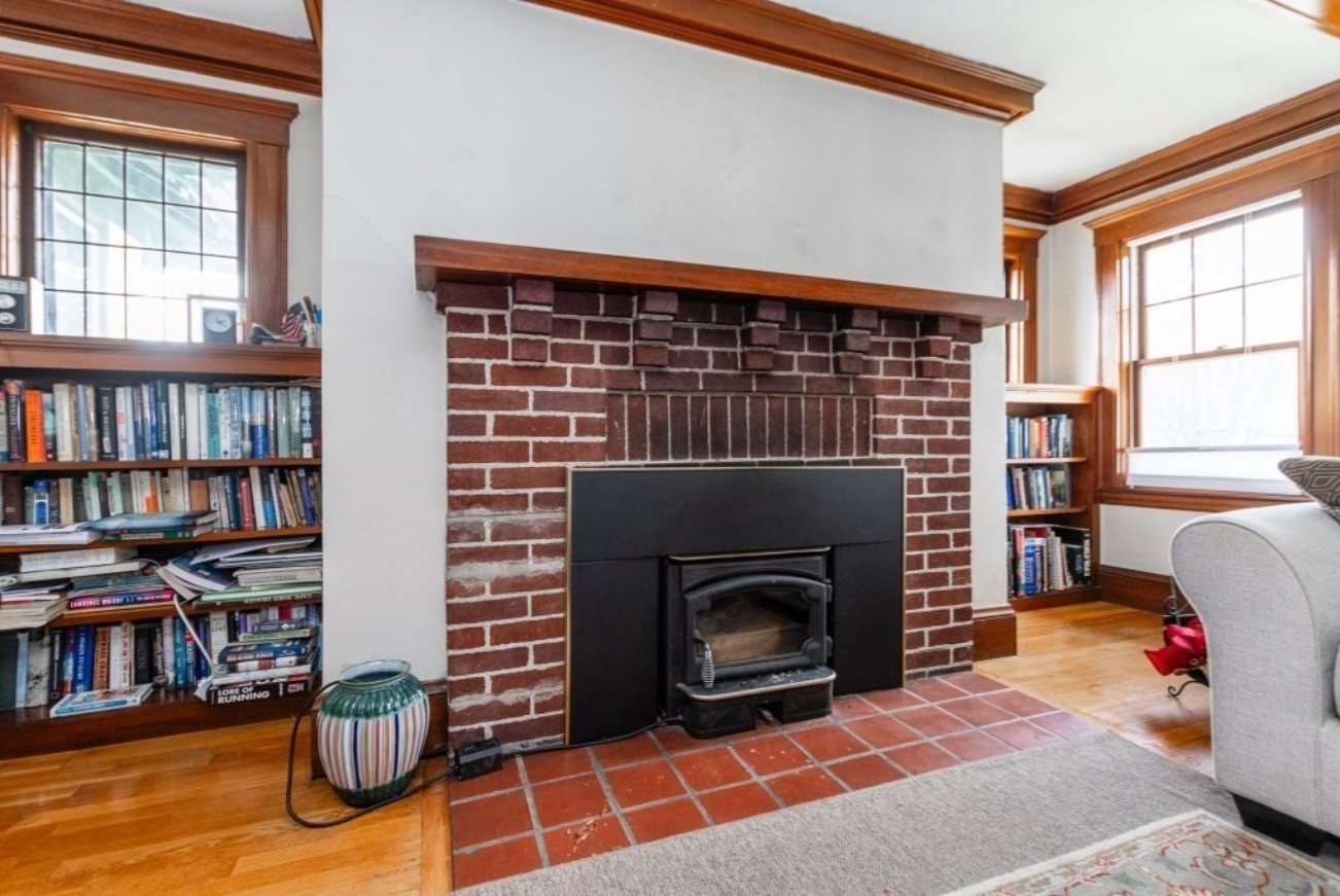 49 Willow St, Belmont