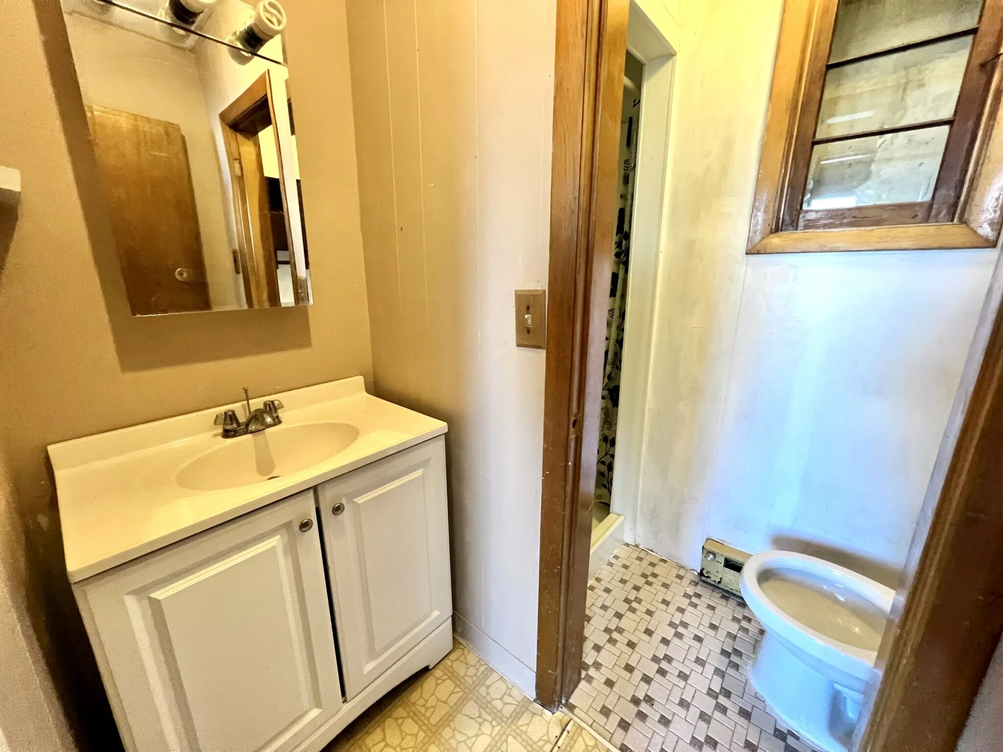 42 Everett St, East Boston