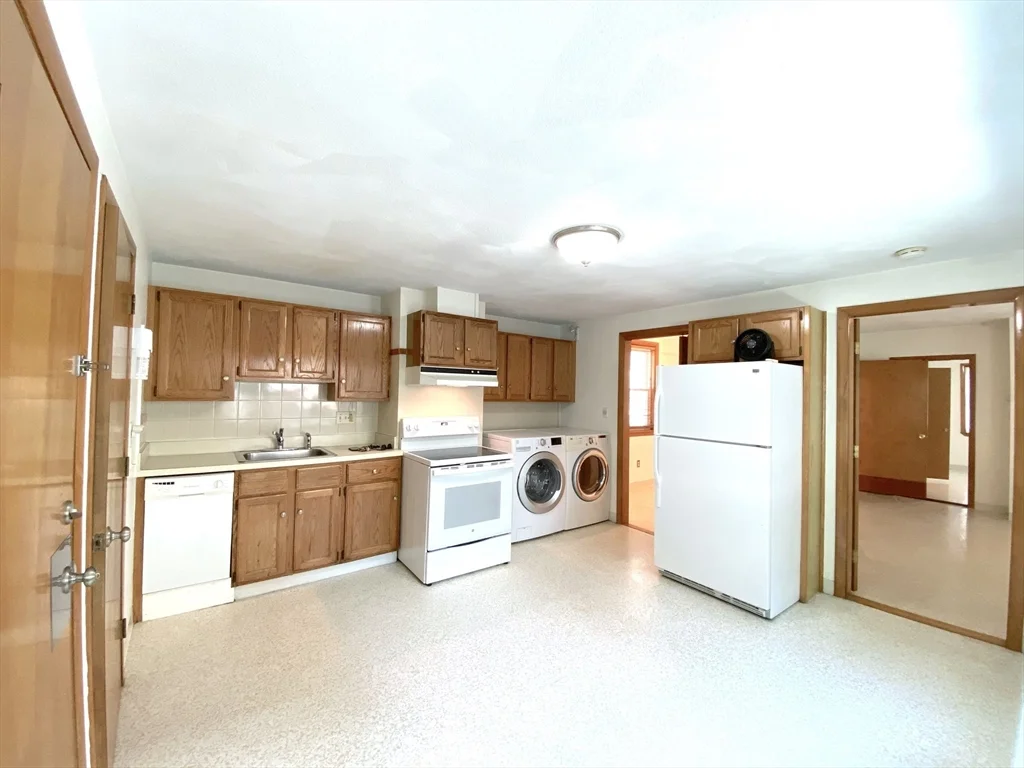 66 Winter St, East Cambridge