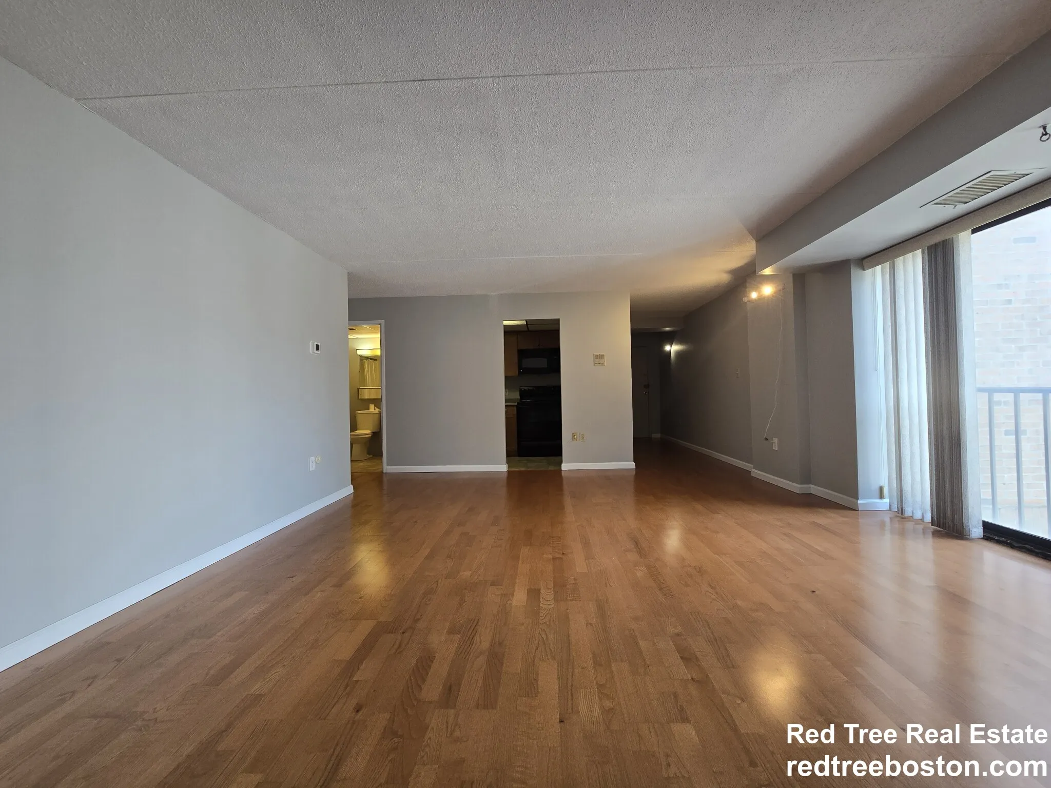 1243 Beacon St, Coolidge Corner