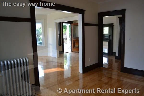 126 Auburn St, Tufts