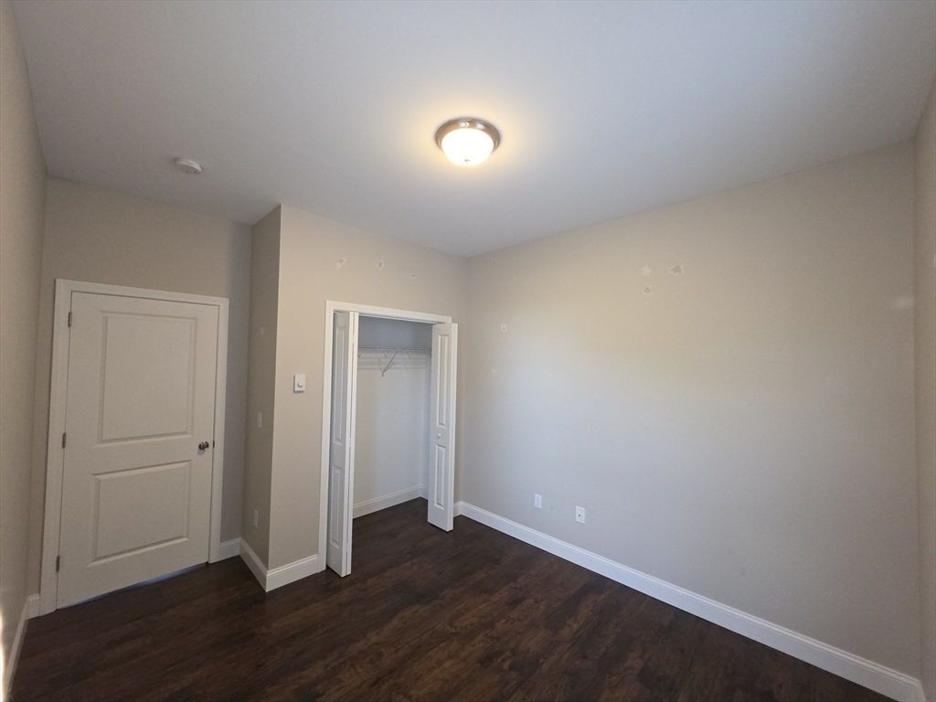 25 Brown Ave, Holyoke