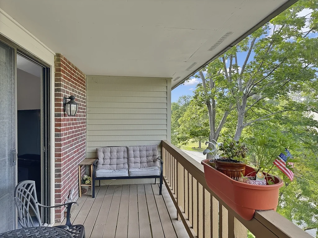 45 Apache Way, Tewksbury