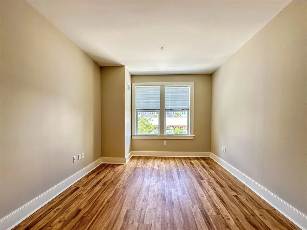 25 Stonehaven Dr, Weymouth